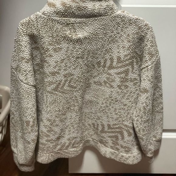 American Eagle Fleece Pullover - Picture 3 of 3